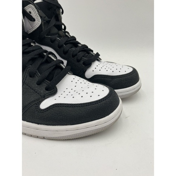 PRE-OWNED Nike Air Jordan 1 Retro High OG Men's Basketball Shoes Black US Size 8 - Picture 2 of 13